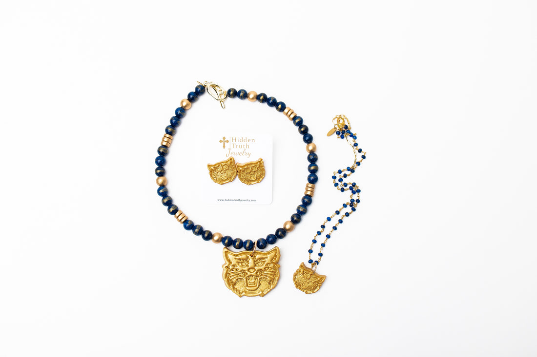 Blue Gold Leafed Jade with Wildcat