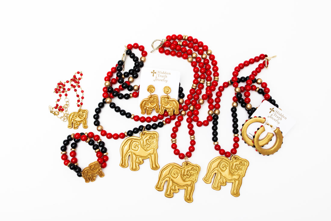 Red Double Jade with Bulldog Medallion