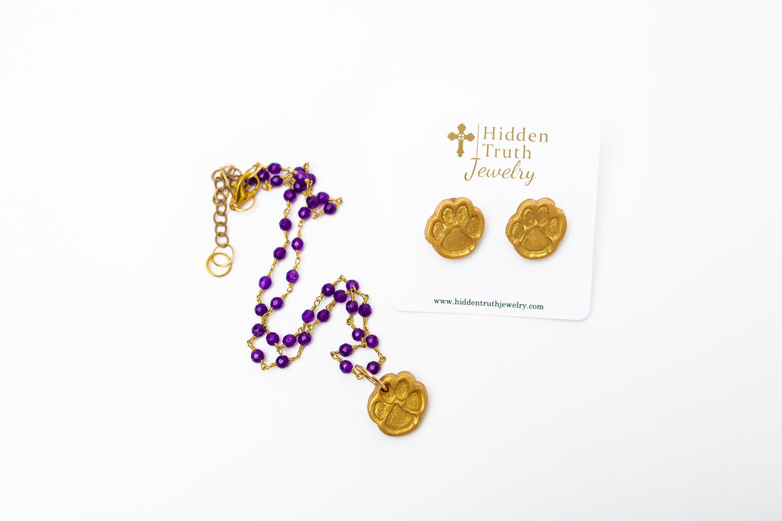 Purple Jade Chain with Tiny Paw