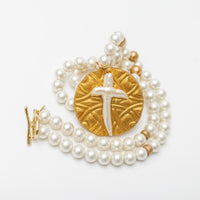 Shell Pearl with Pearl Cross