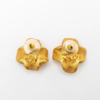 Gardenia Pearl Studs (Tiny)