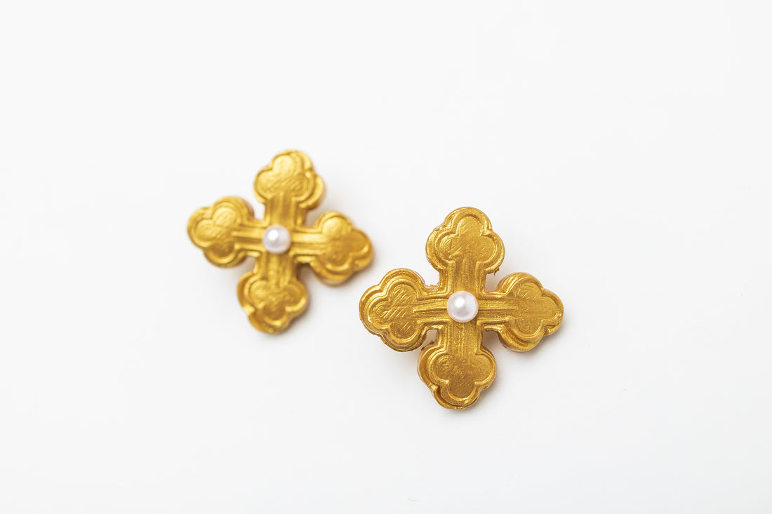 Megan Pearl Studs