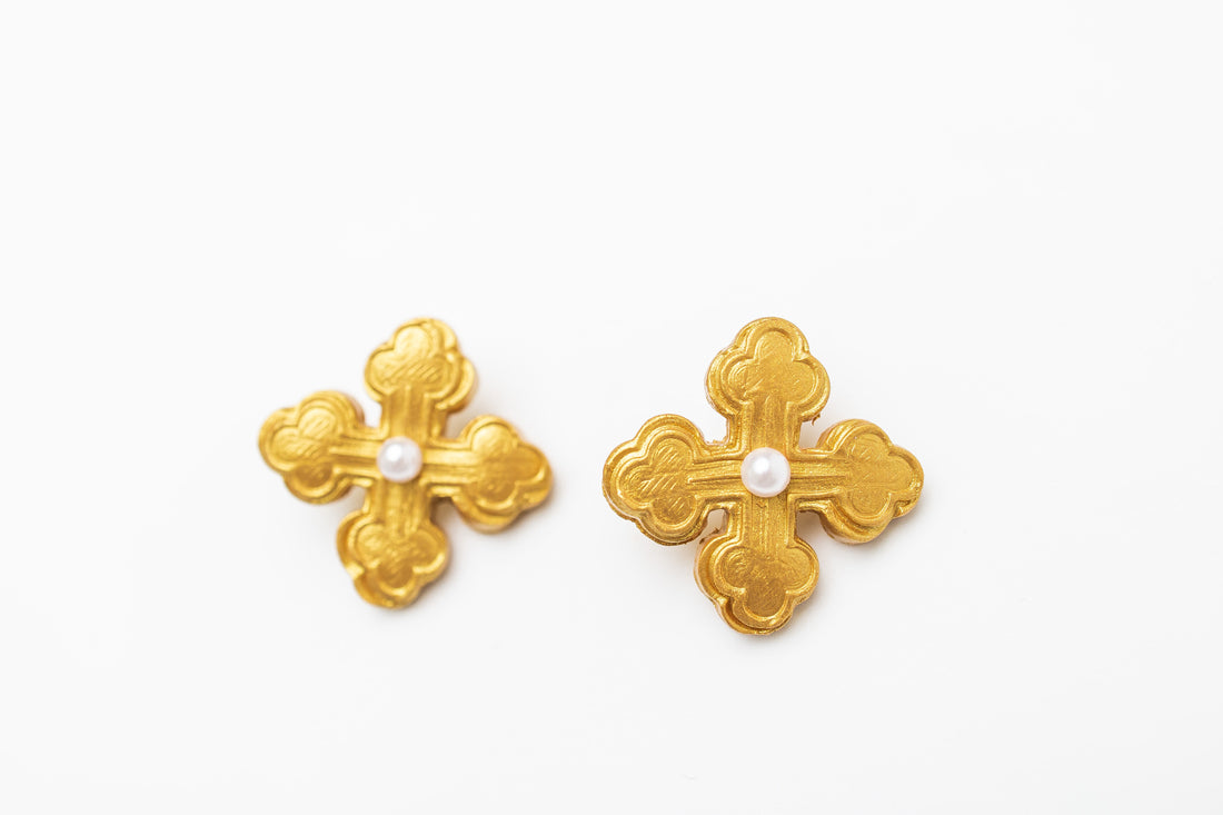 Megan Pearl Studs