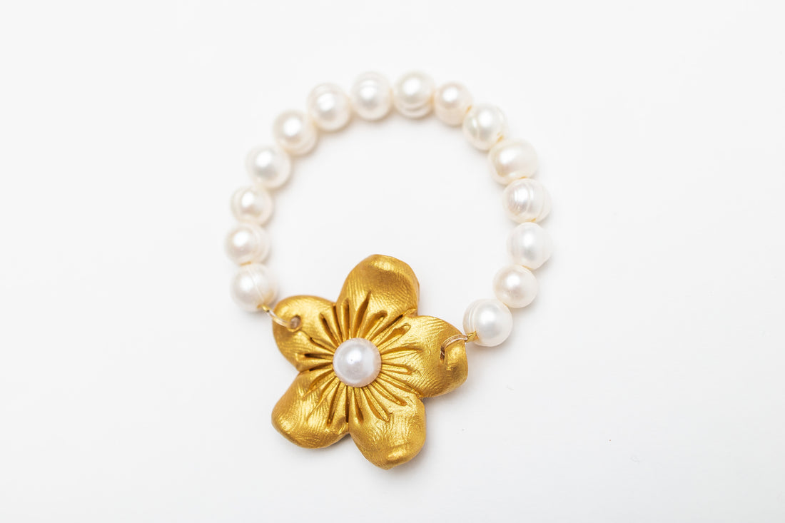 Freshwater Pearls with Gardenia Pearl Blossom Bracelet