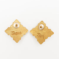 Ellie Pearl Studs