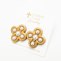 5 Pearl Studs