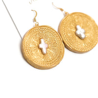 Pearl Insert with Truth Cross Dangles