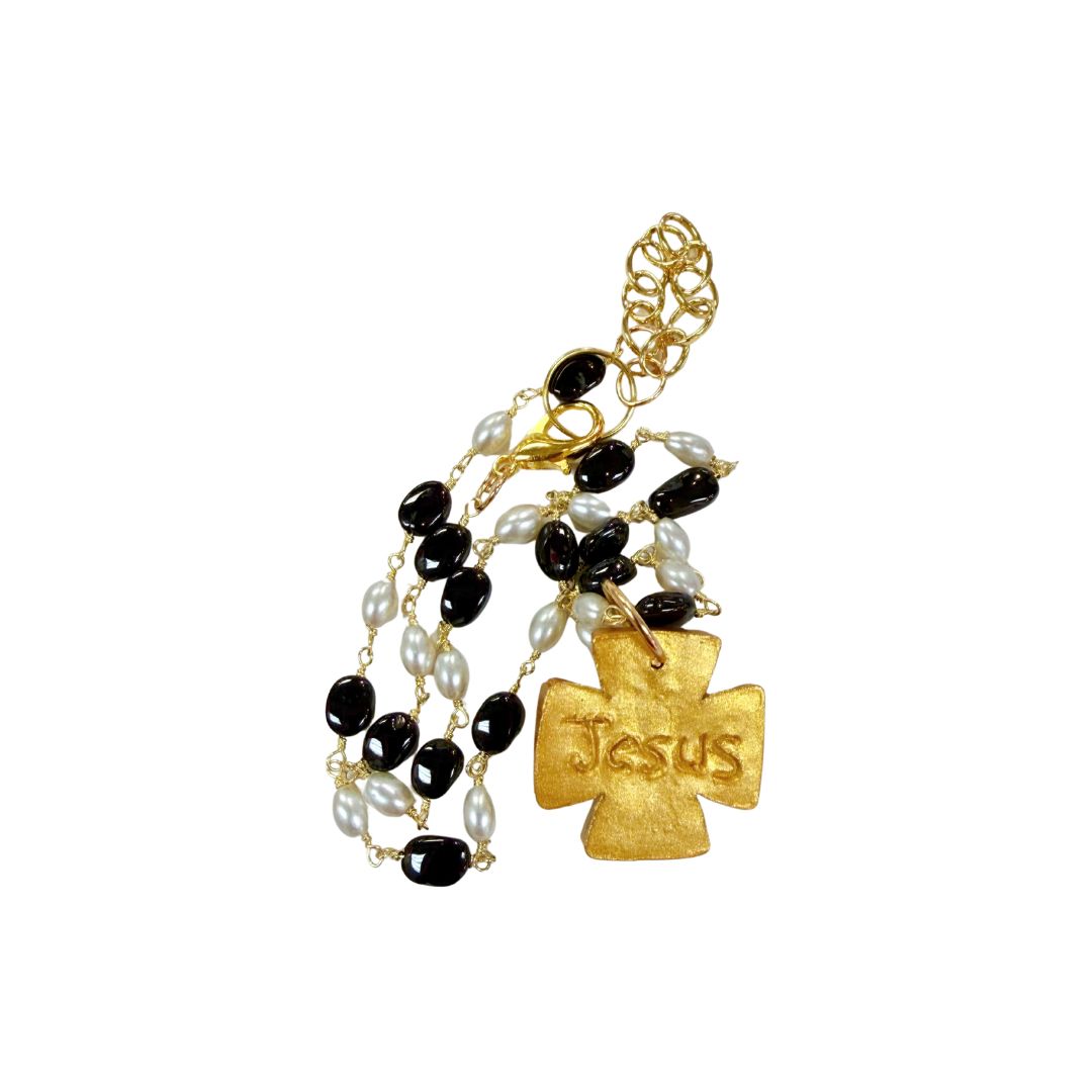 Black and White Chain with Anna Pearl
