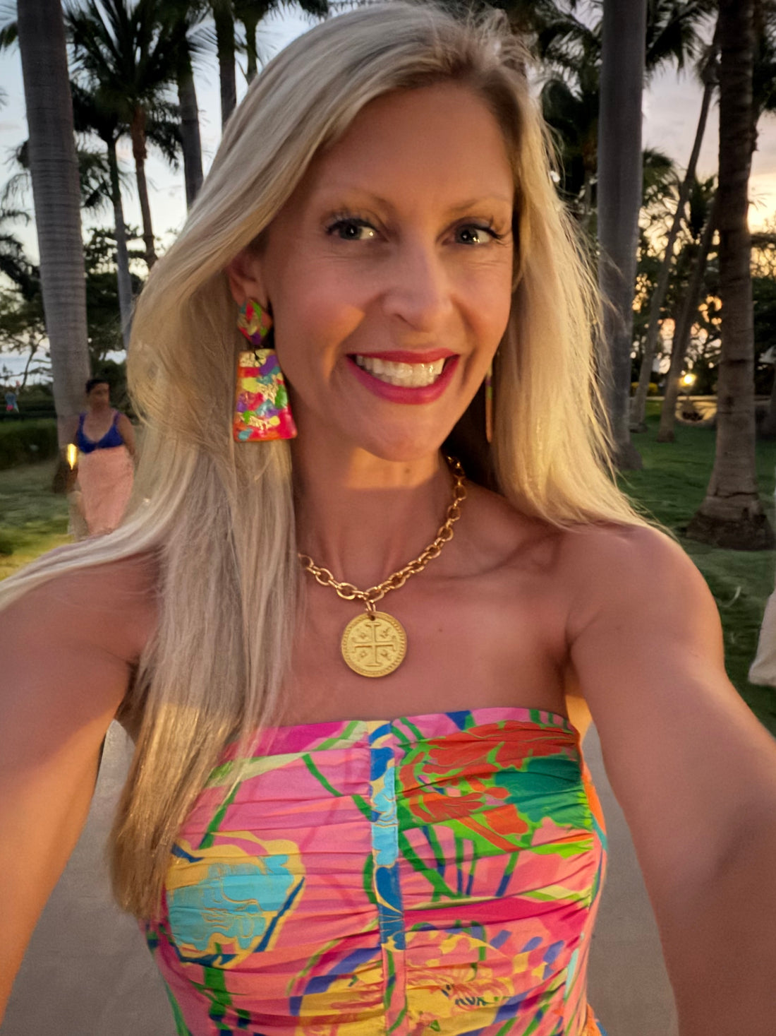 18" gold chain with Hannah