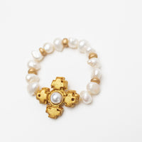 Fresh Water Pearls with Becky Pearl Cross