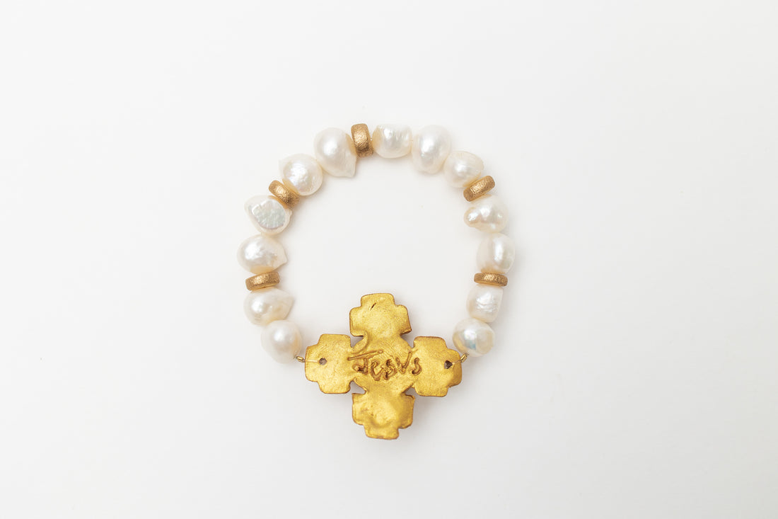 Fresh Water Pearls with Becky Pearl Cross