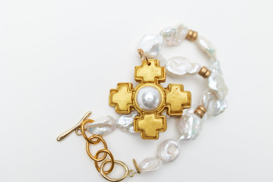 16-18" Baroque Pearls with Becky Pearl Cross