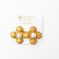 Becky Pearl Studs