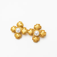 Becky Pearl Studs