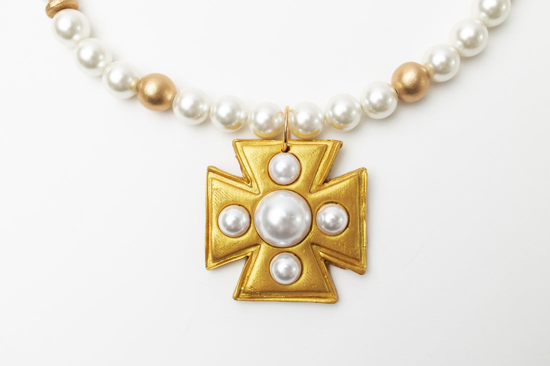 18" Pearls with 5 Pearl Cross