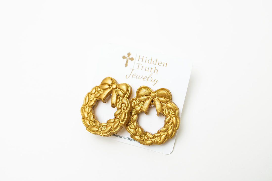 Wreath Studs