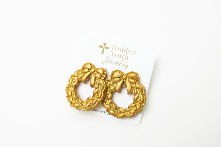 Wreath Studs