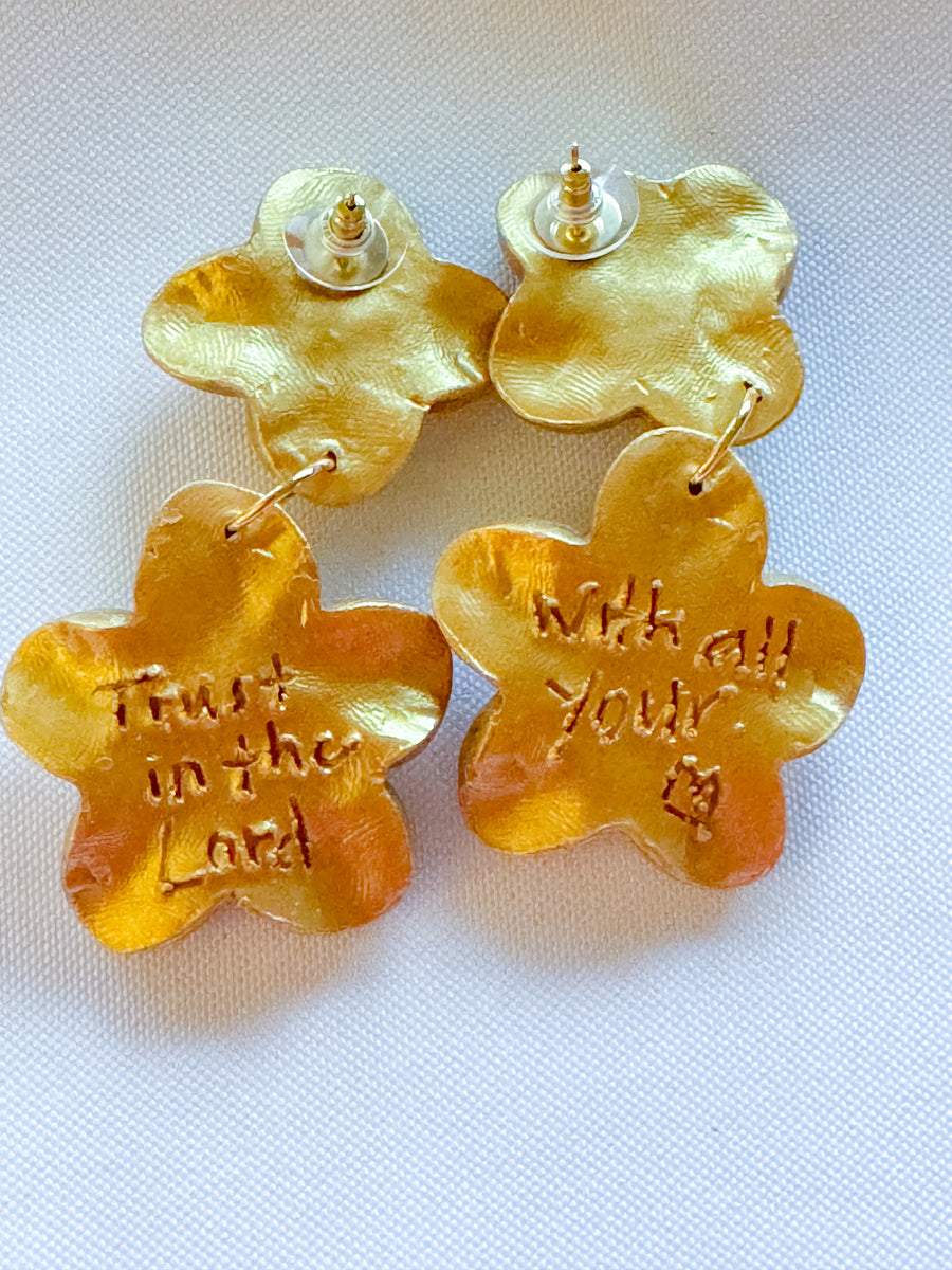 Gardenia Pearl Dangles