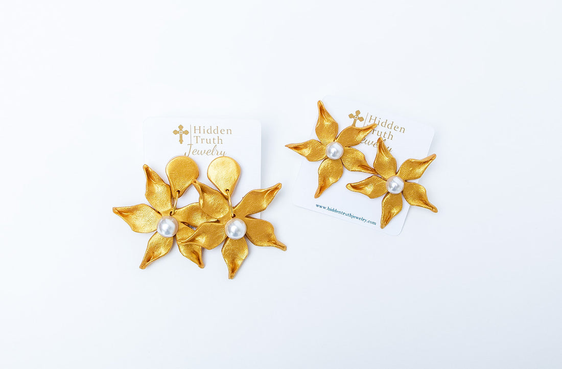 Stargazer Lily & Pearl Studs