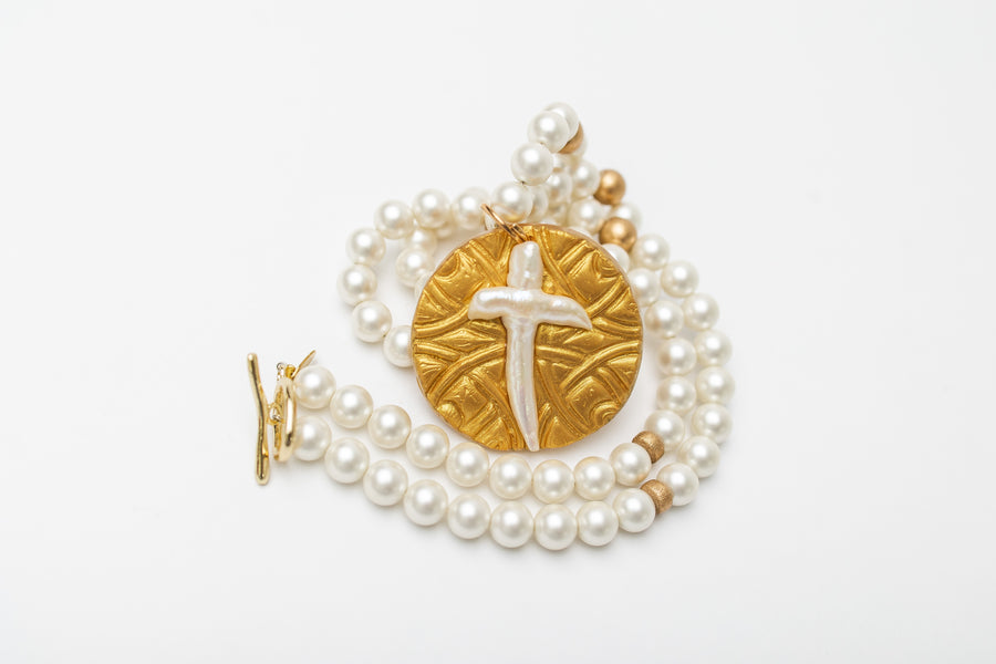 Shell Pearl with Pearl Cross