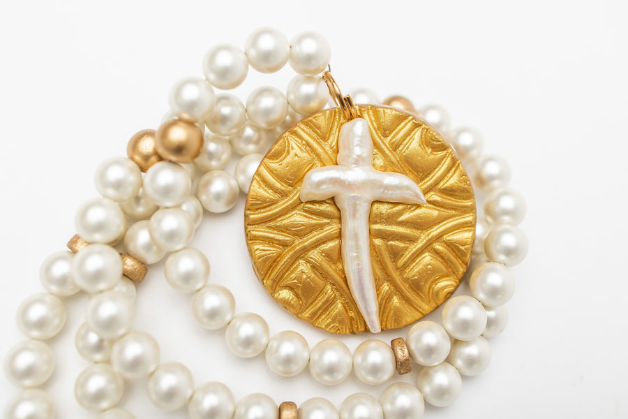 Shell Pearl with Pearl Cross