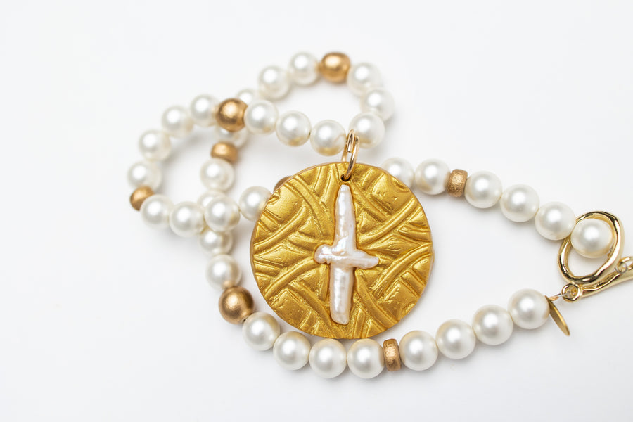 Shell Pearl with Pearl Cross