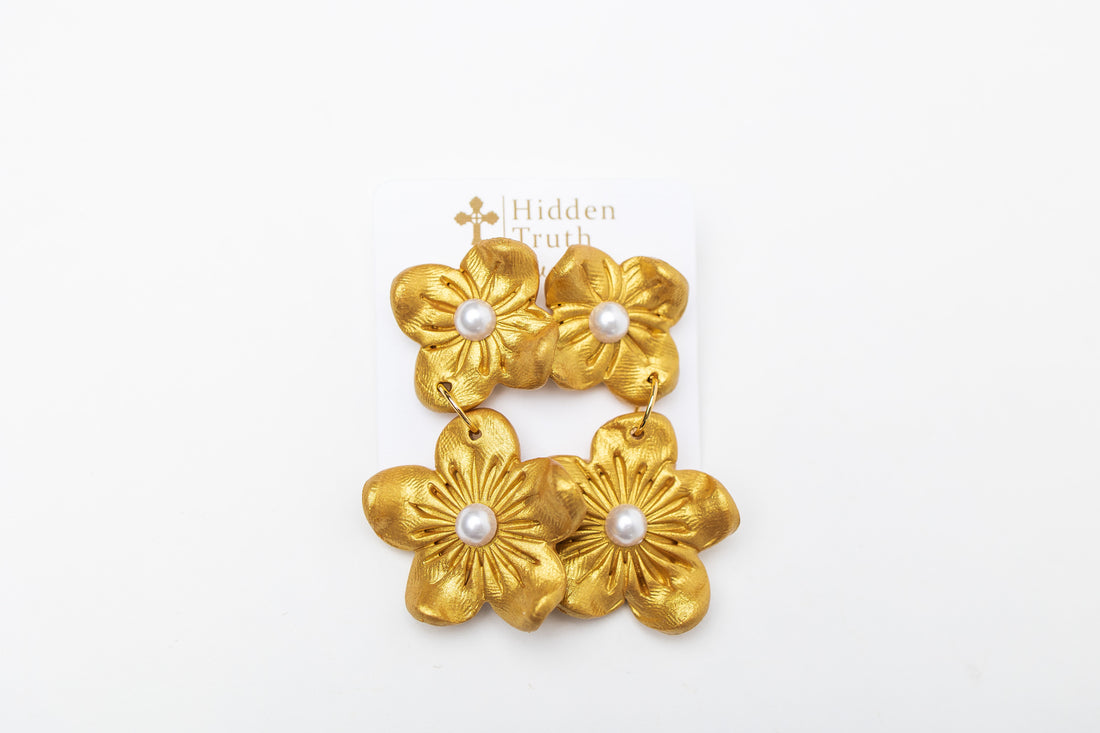Gardenia Pearl Dangles