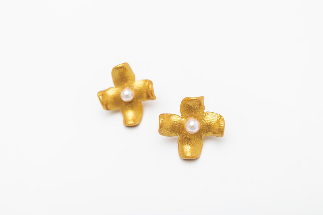 Small Dogwood Pearl Studs