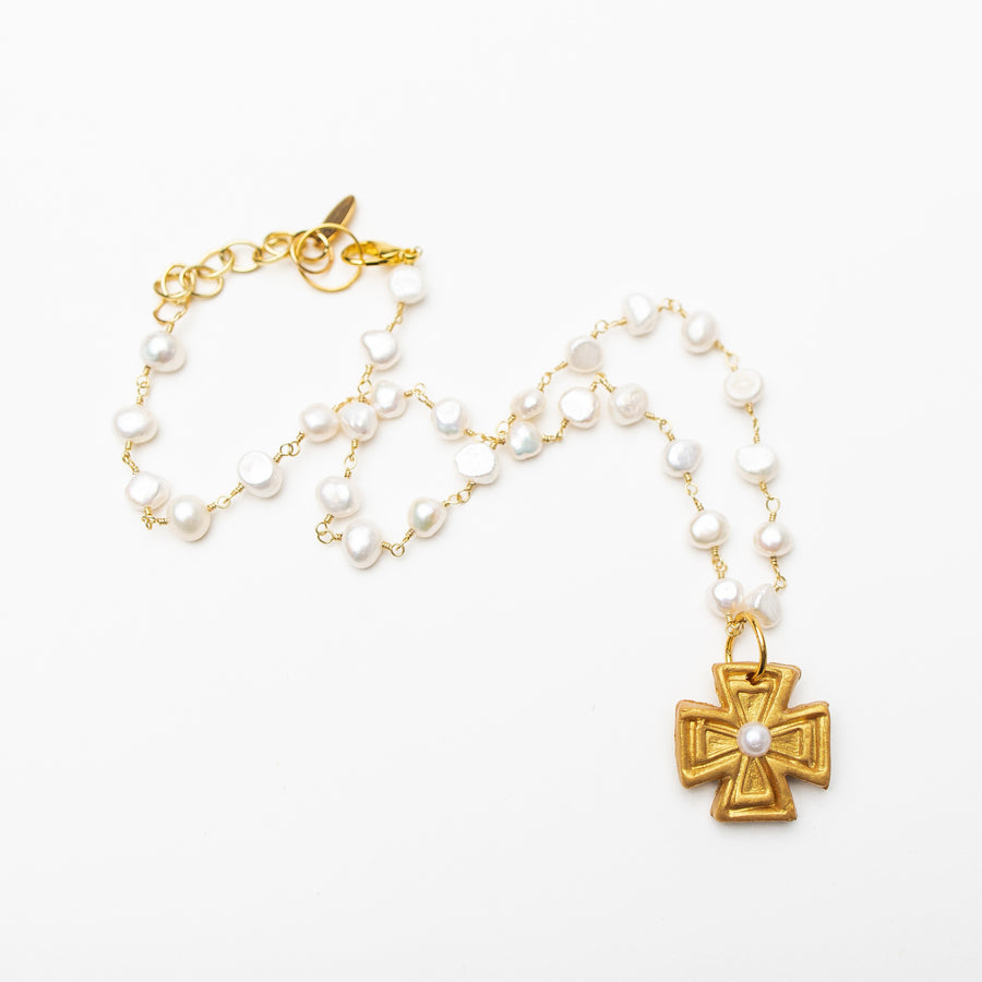 Freshwater Pearl Chain with Anna Pearl Cross