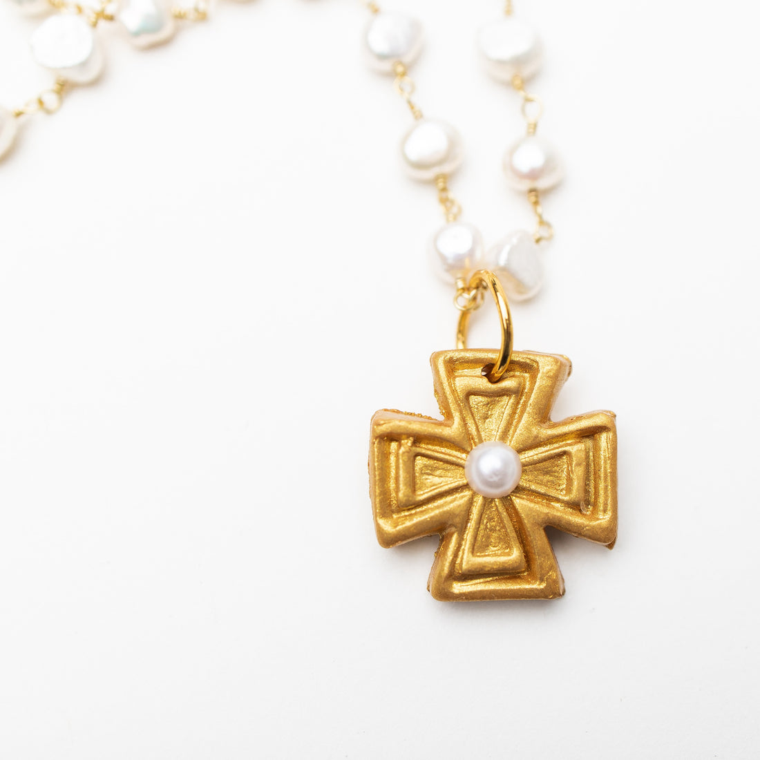 Freshwater Pearl Chain with Anna Pearl Cross
