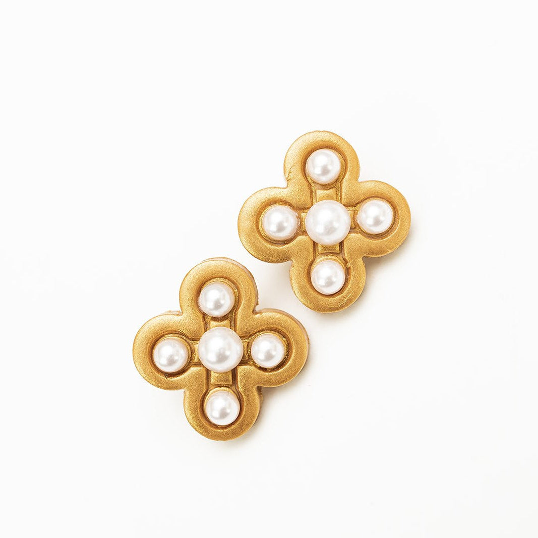 5 Pearl Studs