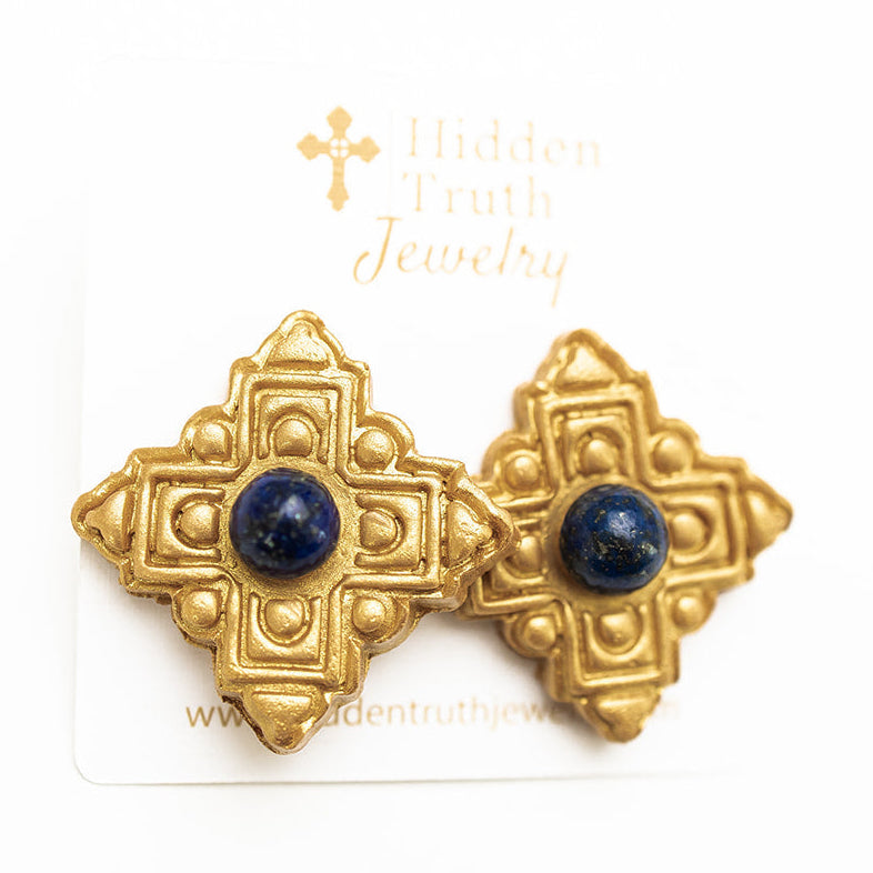 Ellie Lapis Studs