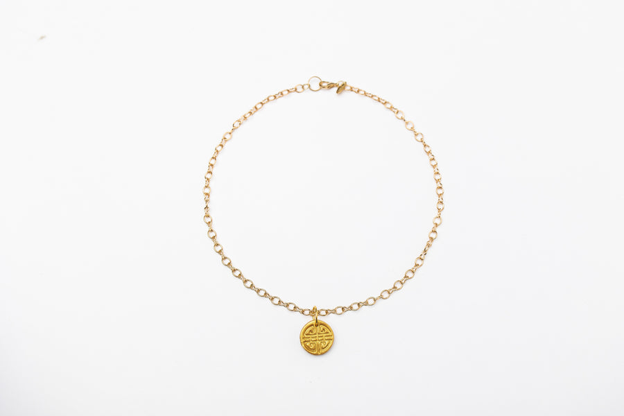 Gold Figure 8 Chain with Deborah