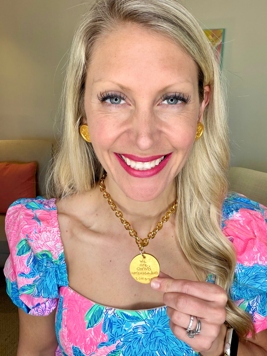18" gold chain with Hannah