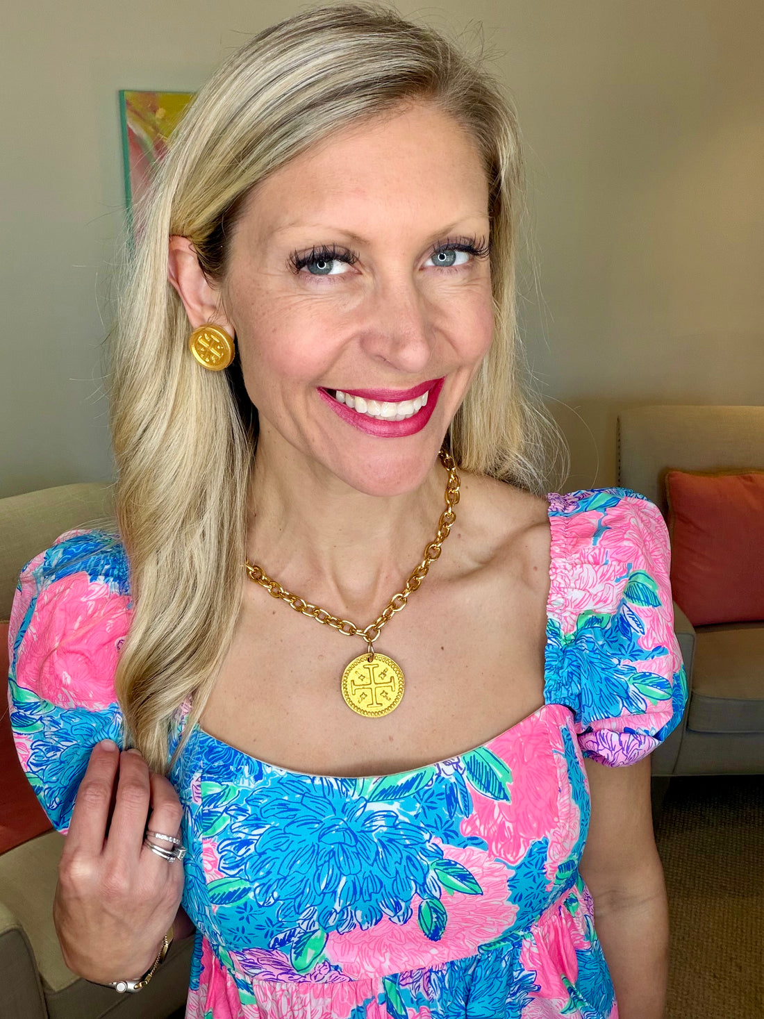 18" gold chain with Hannah