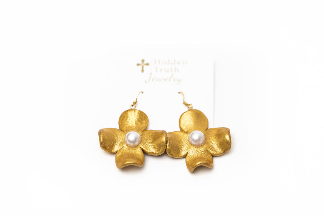 Dogwood Pearl Dangles