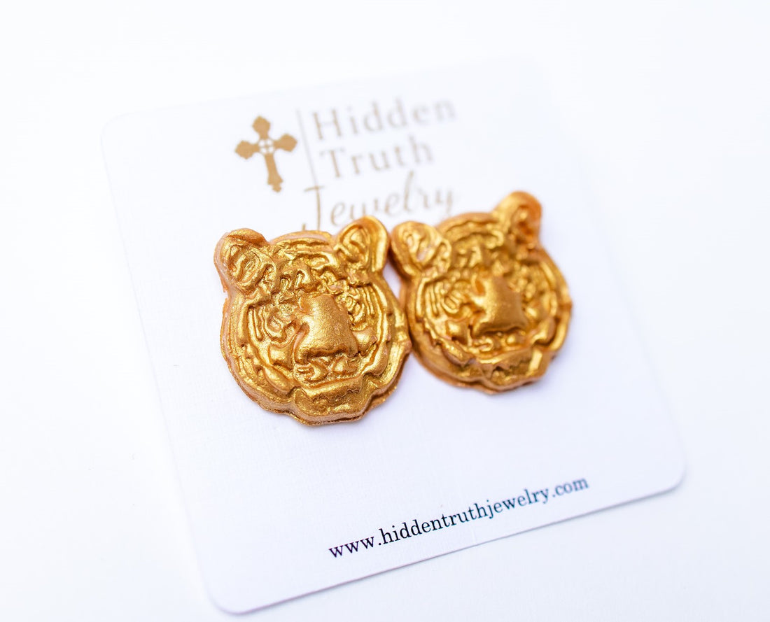 Tiger Studs